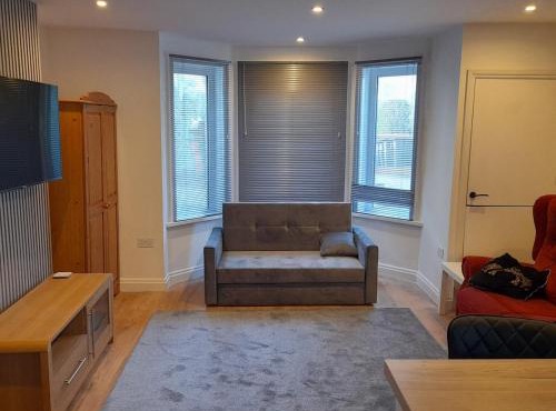 Modern 1-Bed Flat in Dover