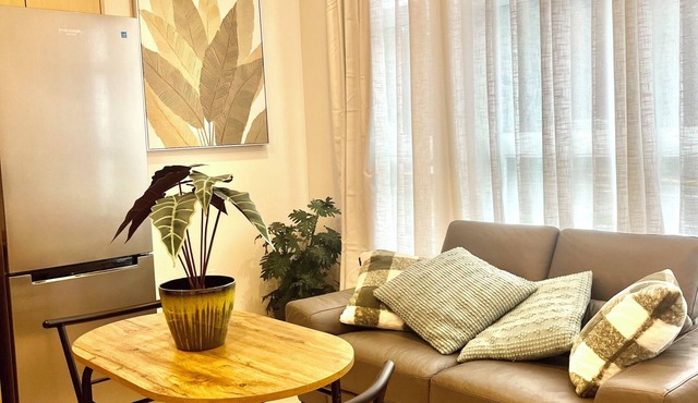 Modern 1 Bedroom Apartment - Seabus to World Cup