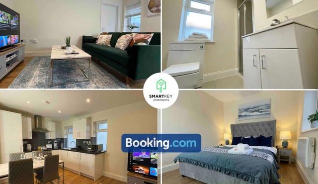 Modern 1 bedroom flat with free parking