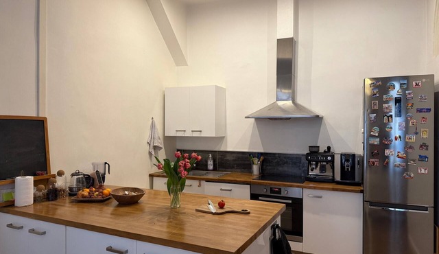 Modern 111m² in Central Marseille.