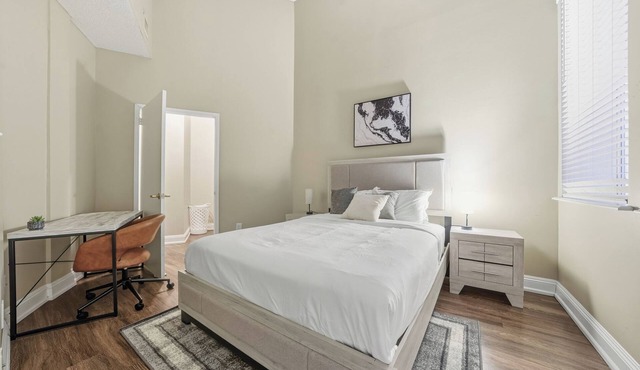 Modern 1BR perfect for extended visits