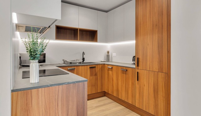 Modern 1BR Retreat in Wembley Luna by MySquare