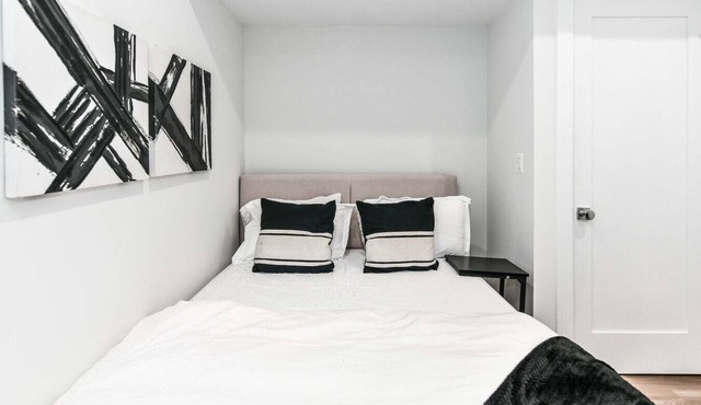 Modern 1BR Suite |Fully Equipped