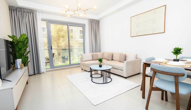 Modern 1BR with Private Beach and Pool in Al Marjan Island