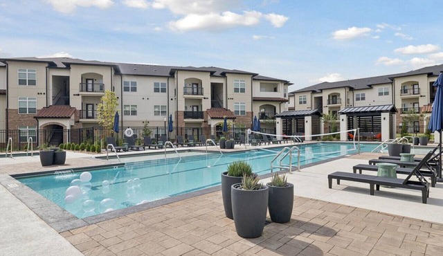 Modern 2-Bed/2-Bath Apartment in 2024 Complex - Owasso, OK