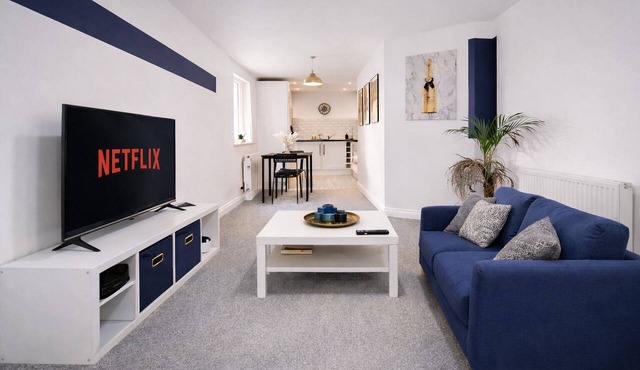 Modern 2 Bed Apartment close to Birmingham
