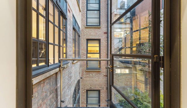 Modern 2 Bed Flat in Smithfield /5 Ppl