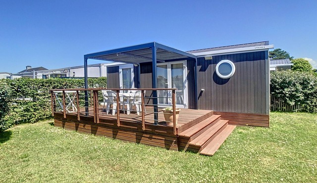 Modern 2-Bed Mobile Home, 200m from Beach, Pool, WiFi, Parking, Near Mont Saint-Michel