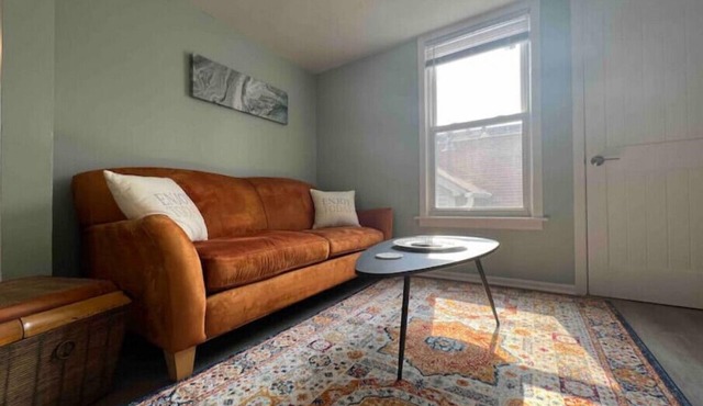 Modern 2-bed upper flat in heart of Bay View