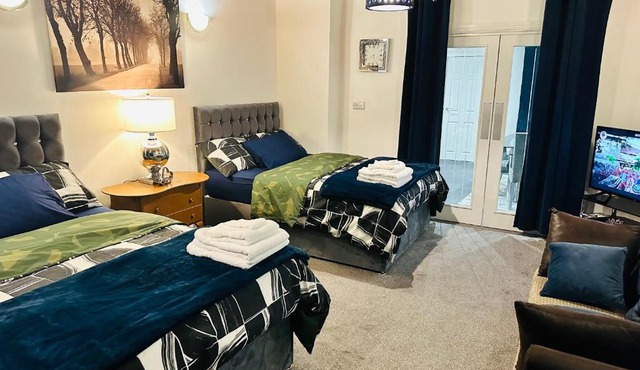 Modern 2 Bedroom Apt Derby City