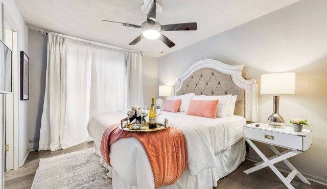 Modern 2 BR 2 bath poolside condo with spacious patio, smart TV, full kitchen, and access to award-winning courtyard. Perfect for working professionals in central Dallas.