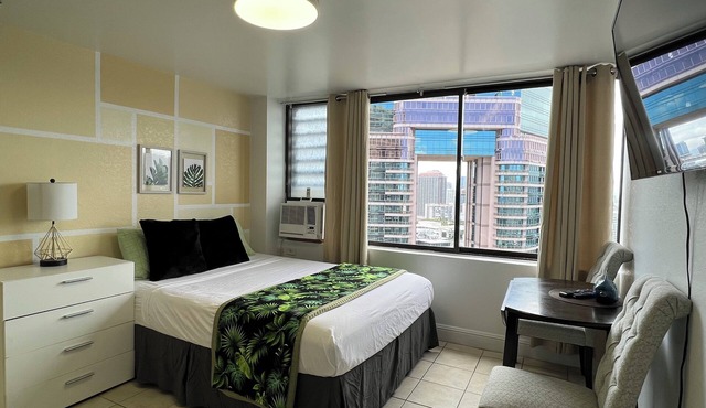 Modern, 29th Fl, View, Legal