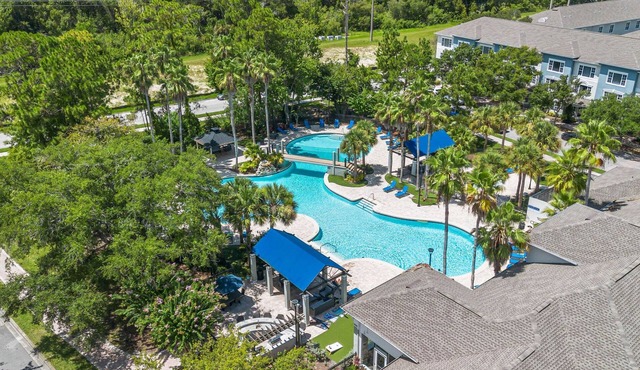 Modern 2BR 2BA w King Bed Pools Gym 1