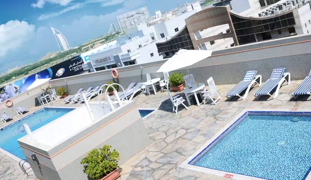 Modern 2BR Apartment with city views in Al Barsha