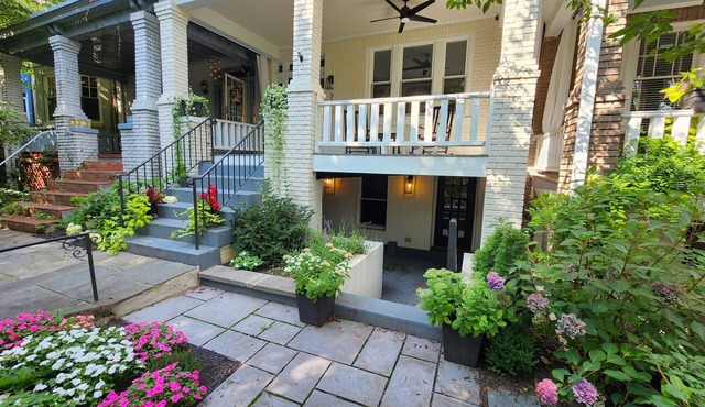 Modern 2BR in Mount Pleasant Across From the National Zoo and Rock Creek Park!