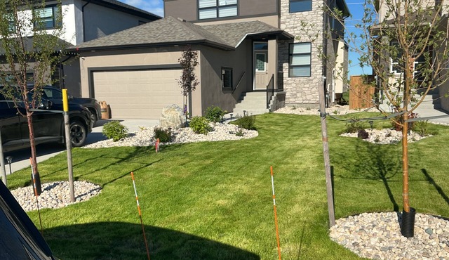 "Modern 2BR Suite with Private Entrance, Workspace, A/C & Parking in Sage Creek"