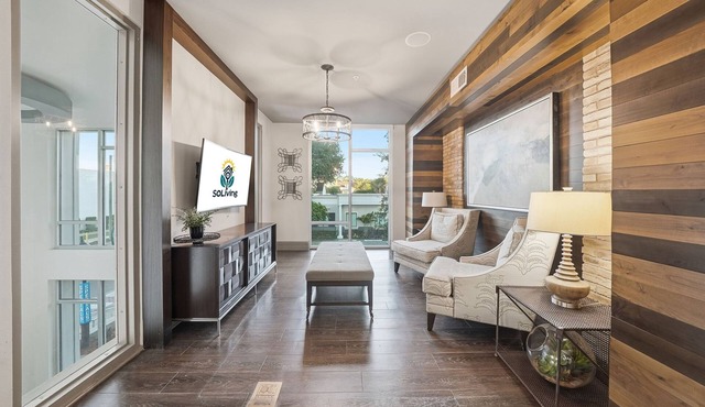 Modern 2BR w Pool Pet-friendly Unit 21