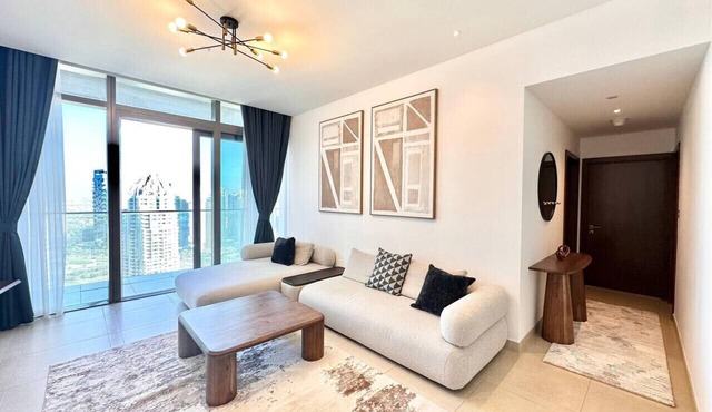 Modern 2BR with full Marina View