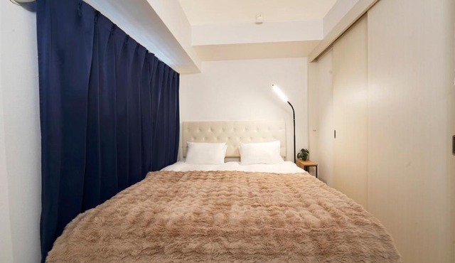 Modern 2DK Apt Umeda Area 1 min to Metro Direct from KIX Balcony & Luxury Comfort