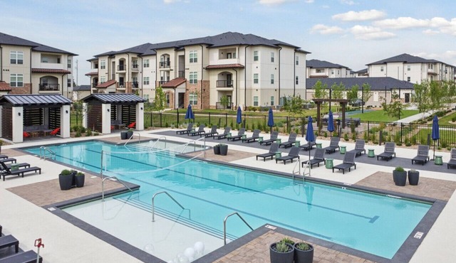 Modern 3-Bed/2-Bath Apartment Complex - Owasso, OK
