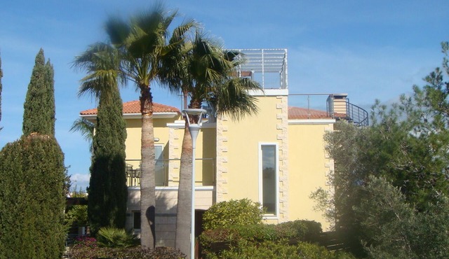 Modern 3 bed 2 bath villa in Latchi with new mosaic private heated swimming pool
