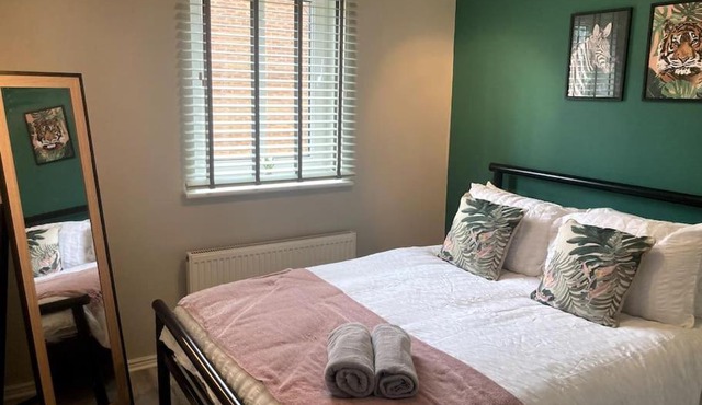 Modern 3 bed home, Chesterfield