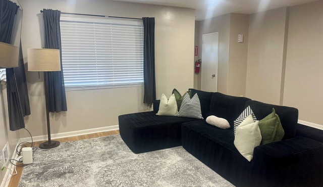 Modern 3-bed-Townhouse-Sleep 6 Near DC Family Friendly