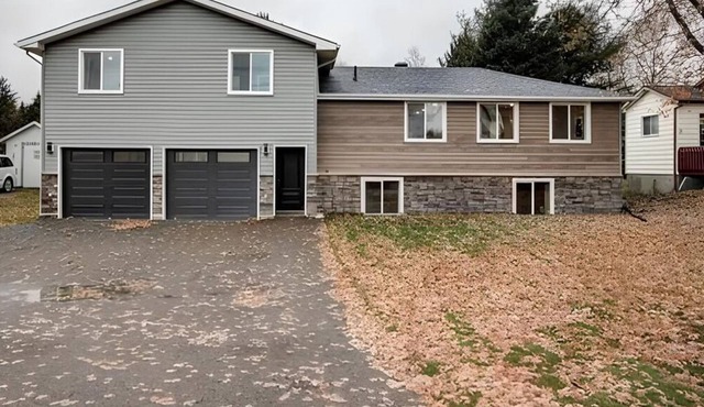 Modern 3-Bedroom Home with 2 Full-Size Bathrooms