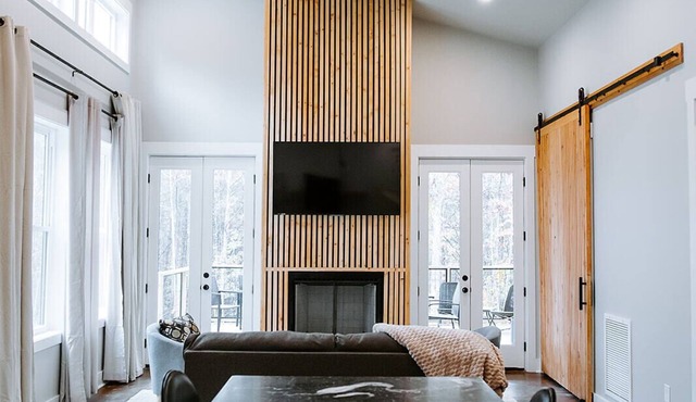 Modern 3-bedroom house with AC and WiFi in enchanting Slater-Marietta