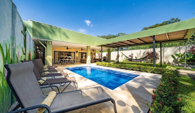 Modern 3Br, 2Ba Home, Private Pool, Walk To Beach