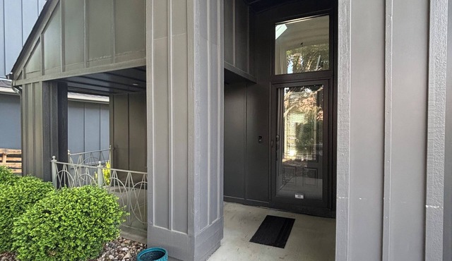 Modern 3bed 2.5bath house near downtown Omaha