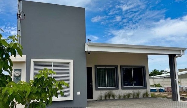 Modern 3BR 2BA Retreat for 5/Gated Community w/Pool, Gym & Office