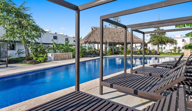 Modern 3BR Aldea Hortus Pool Access
