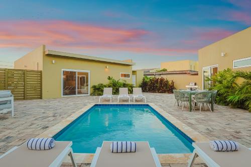 Modern 3BR Pool Villa – 3 Mins to Beach by Bocobay