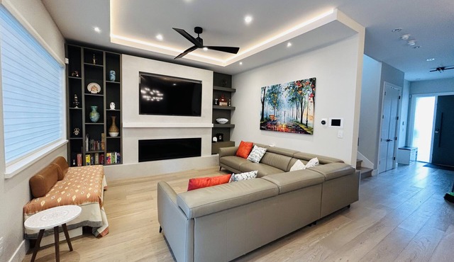 Modern 4 bedroom home in New Westminster