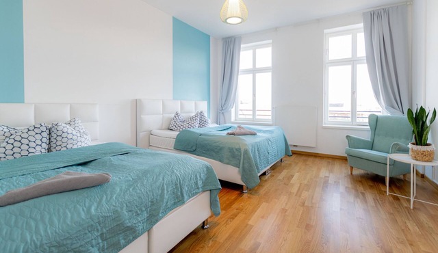 Modern 4-bett-zimmer mit Bad - Luga Homes - Stadthaus