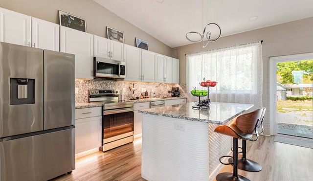 Modern 4BR/4BA Home with Parking & King Beds