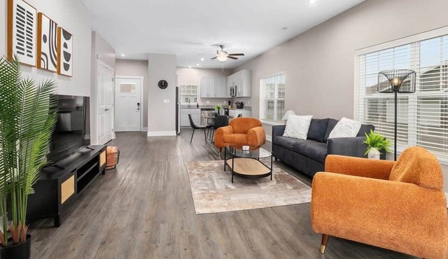 Modern 4BR 4BA Two Unit Condo w Garage and Patio