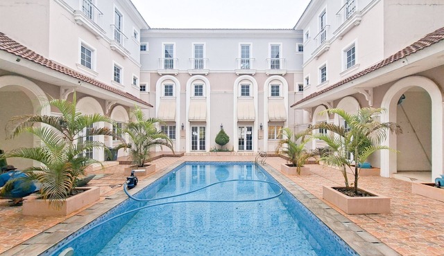 Modern 4Br Apartment At Guest House Vanya Park