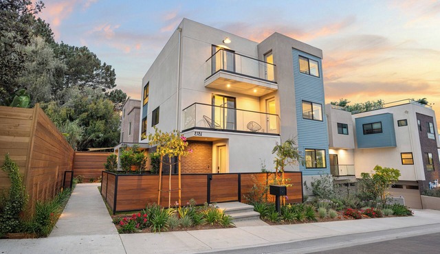 Modern 5BDR Beach House Near Sunset Cliffs | Point View Retreat by AvantStay