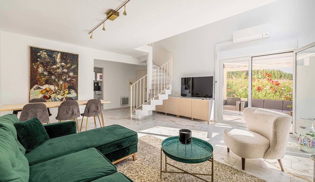 Modern, A/C Duplex - 3BDR/6P - Cannes