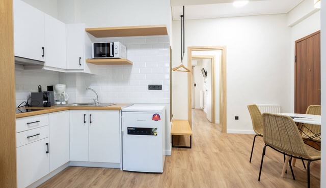 Modern Acropolis 2 Bedroom Apartment Steps from History