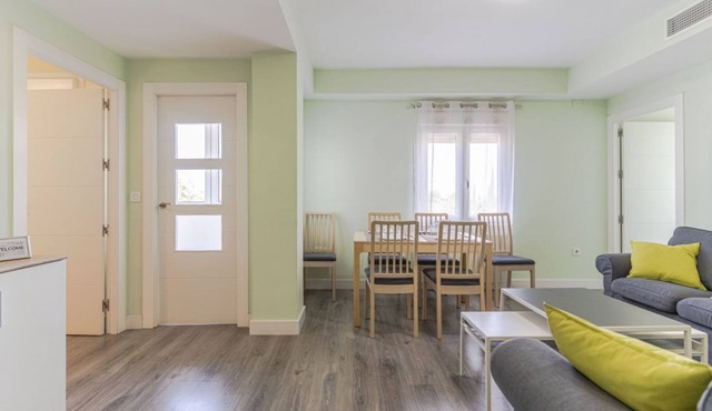 Modern and bright, steps from the city centre