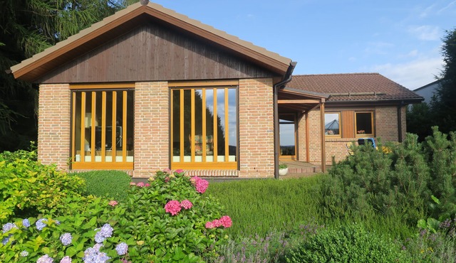 Modern and comfortable holiday home with fantastic views and privacy
