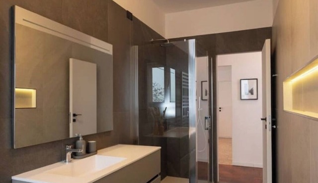 Modern and comfortable apartment 5 minutes from Milan Rho Fiera