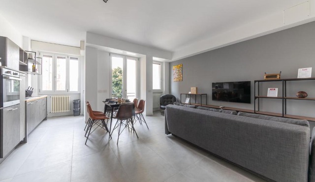 Modern and Comfortable Apartment in Cenisio Area