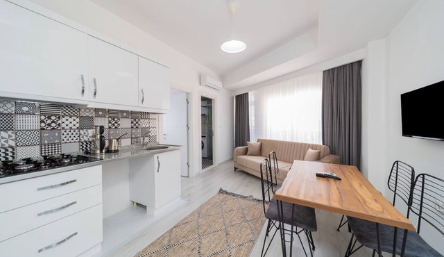 Modern and Comfortable Apartment in Muratpasa