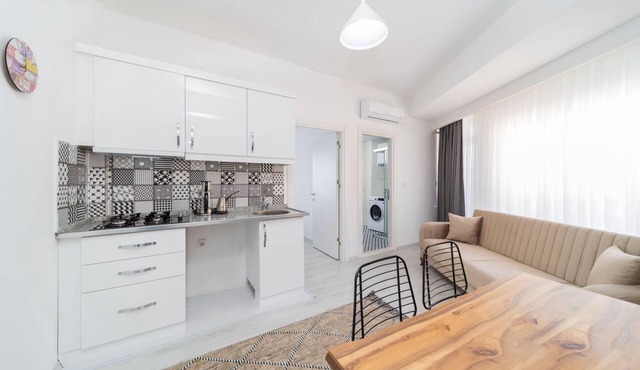 Modern and Comfortable Apartment in Muratpasa
