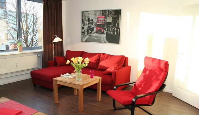 Modern and high quality furnished 2-room apartment - close to the center