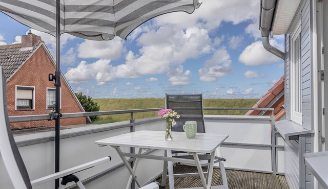 Modern and modern: The bright, comfortable upper floor apartment has room for